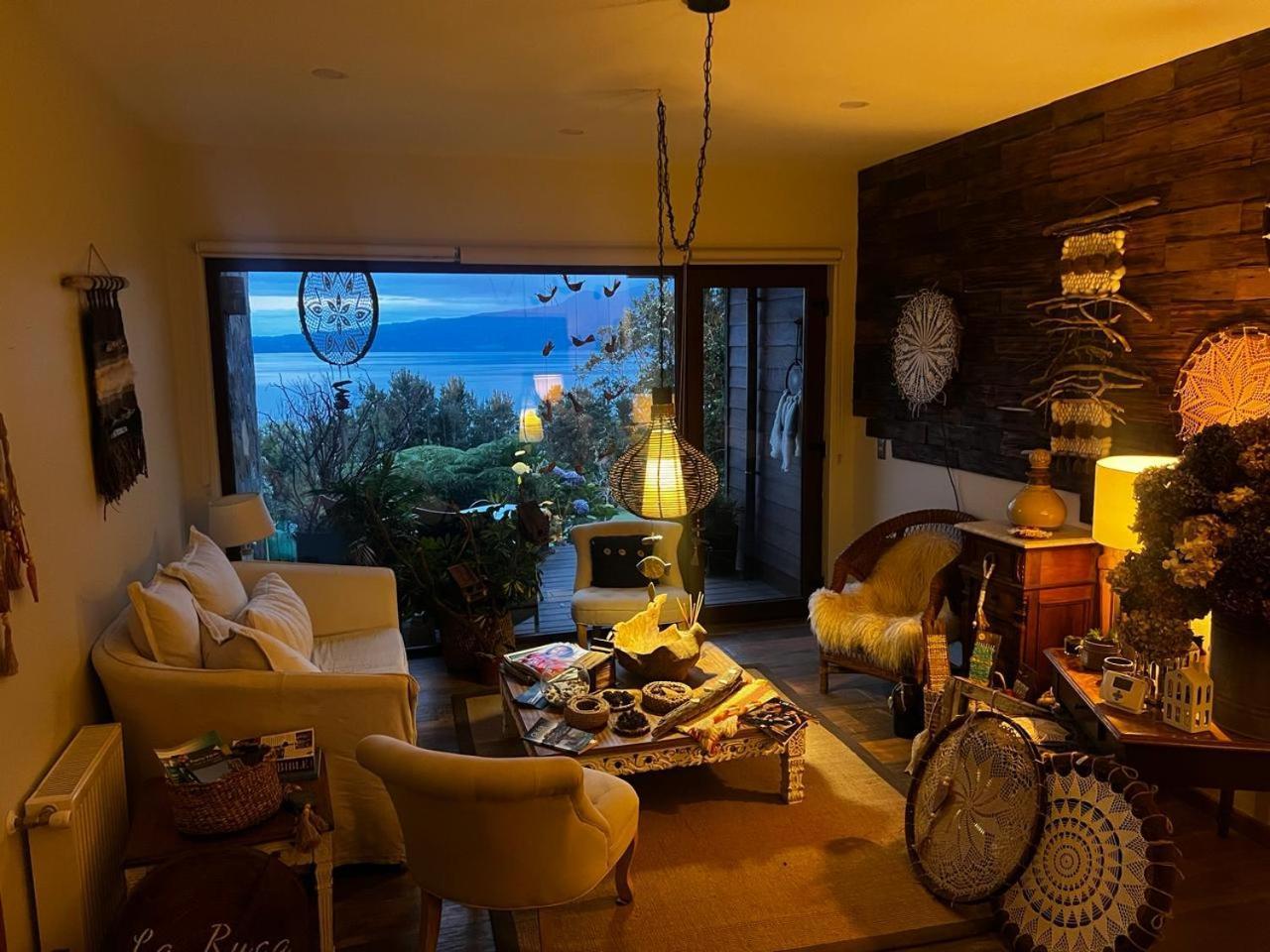 Bed and Breakfast Quetrihue à Puerto Varas Extérieur photo